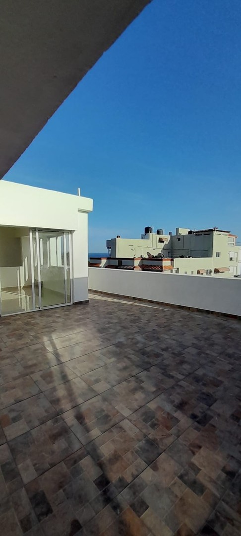 penthouses - Vendo Penthouse  espacioso con vista al mar, en Costa Verde. US$200,000