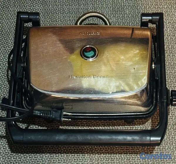 electrodomesticos - Vendo tostadora y hacedora de omelet  3