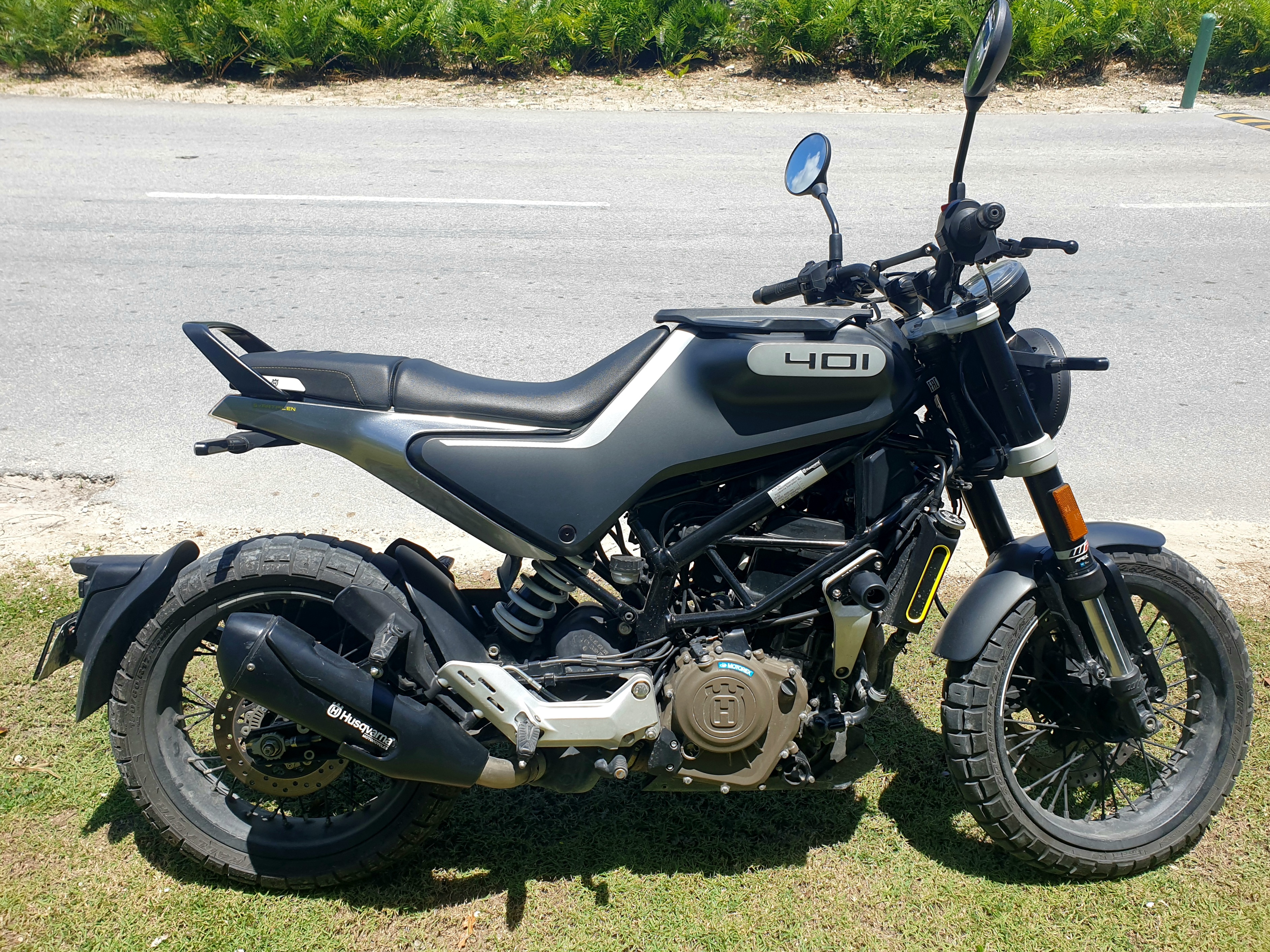 motores y pasolas - husqvarna svartpilen 401 1