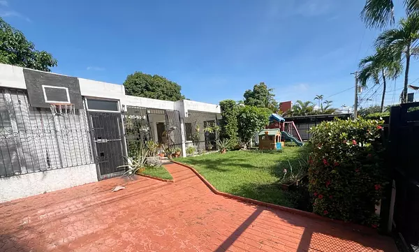casas - Propiedad céntrica en alquiler 5