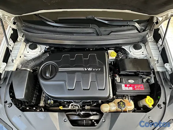 jeepetas y camionetas - VENDO JEEP CHEROKEE LATITUDE 2019 4x4  8