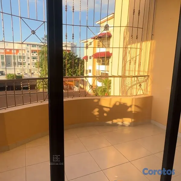 apartamentos - SE VENDE Amplio Apartamento CON ASCENSOR, PISCINA, 4