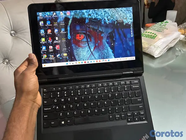 computadoras y laptops - Laptop lenovo yoga e11  3