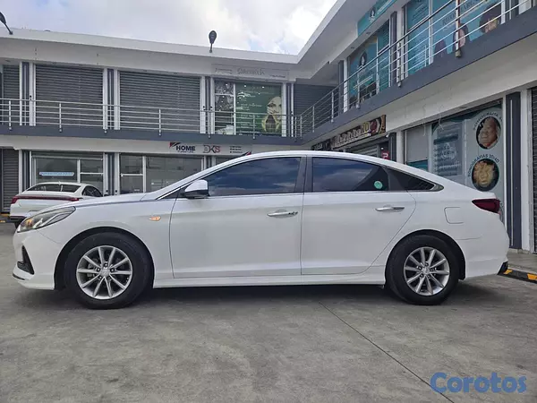 carros - HYUNDAI SONATA NEW RISE 2018 BLANCO GASOLINA 12