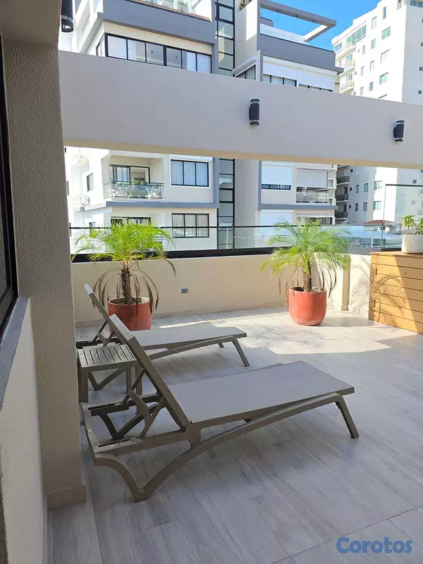 apartamentos - Urb. Real, Piso alto con Terraza, excelente iluminación y amenidades completas 10