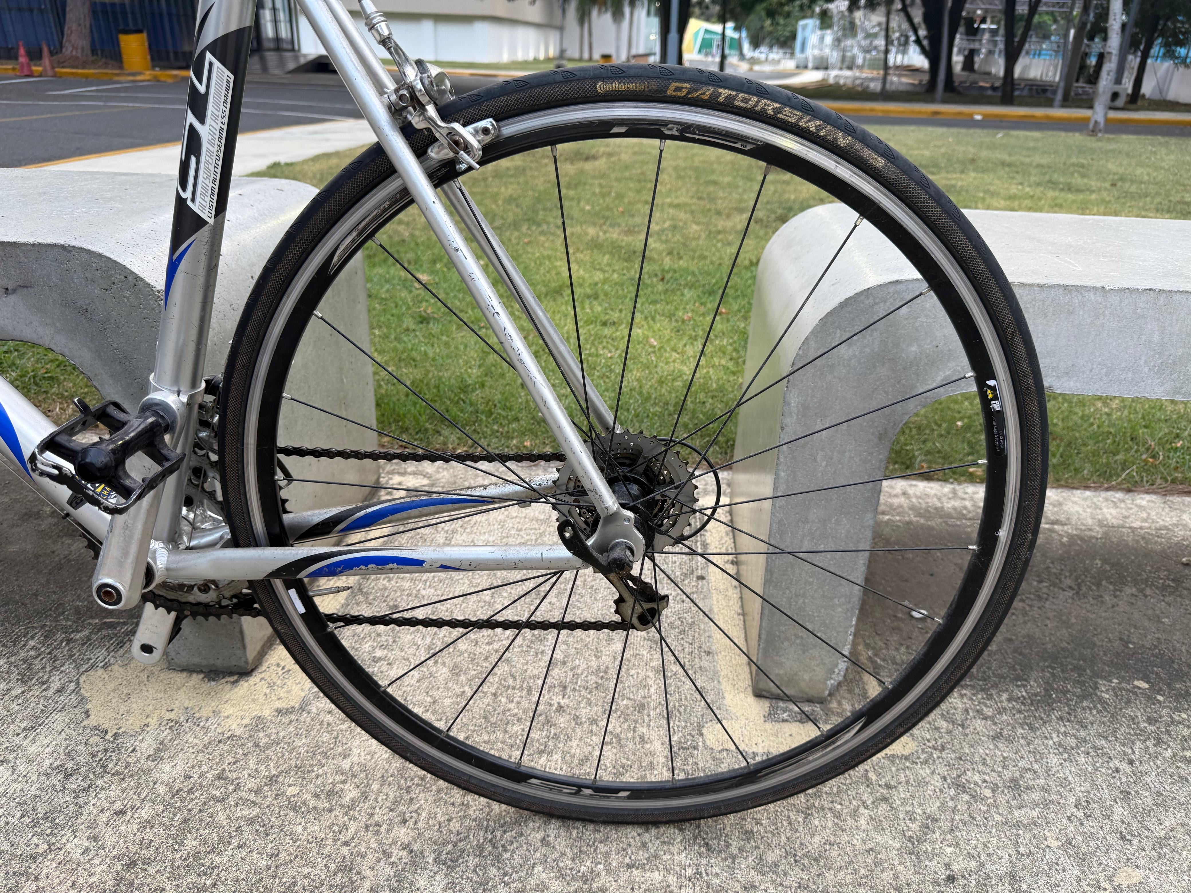bicicletas y accesorios - Bicicleta de Ruta marca Trek 6