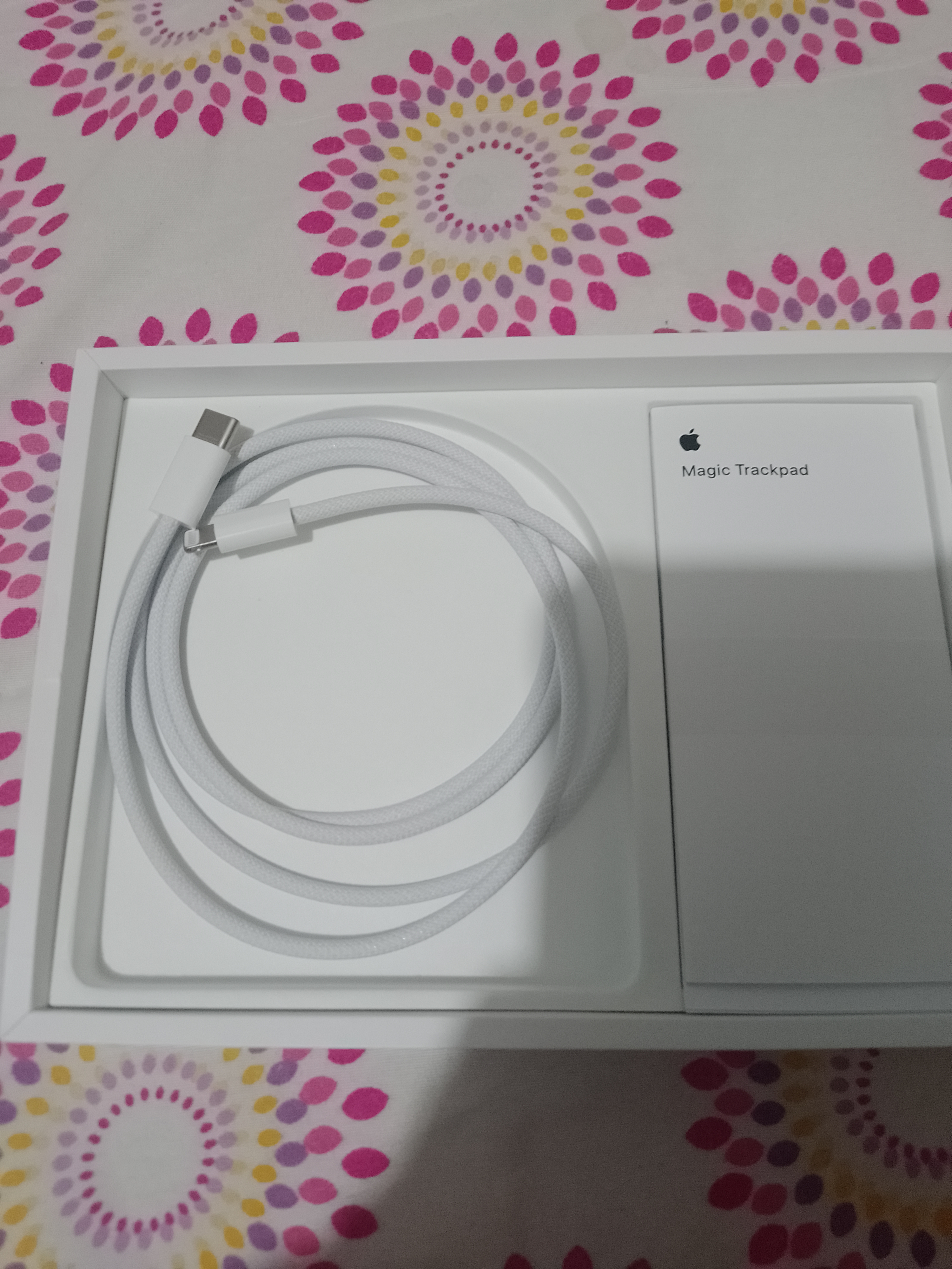 computadoras y laptops - vendo trackpad 2 de apple blanco nuevo 2
