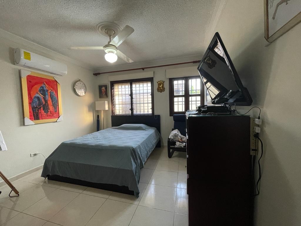 casas - Casa en venta en Santo Domingo de 5 habitaciones  3