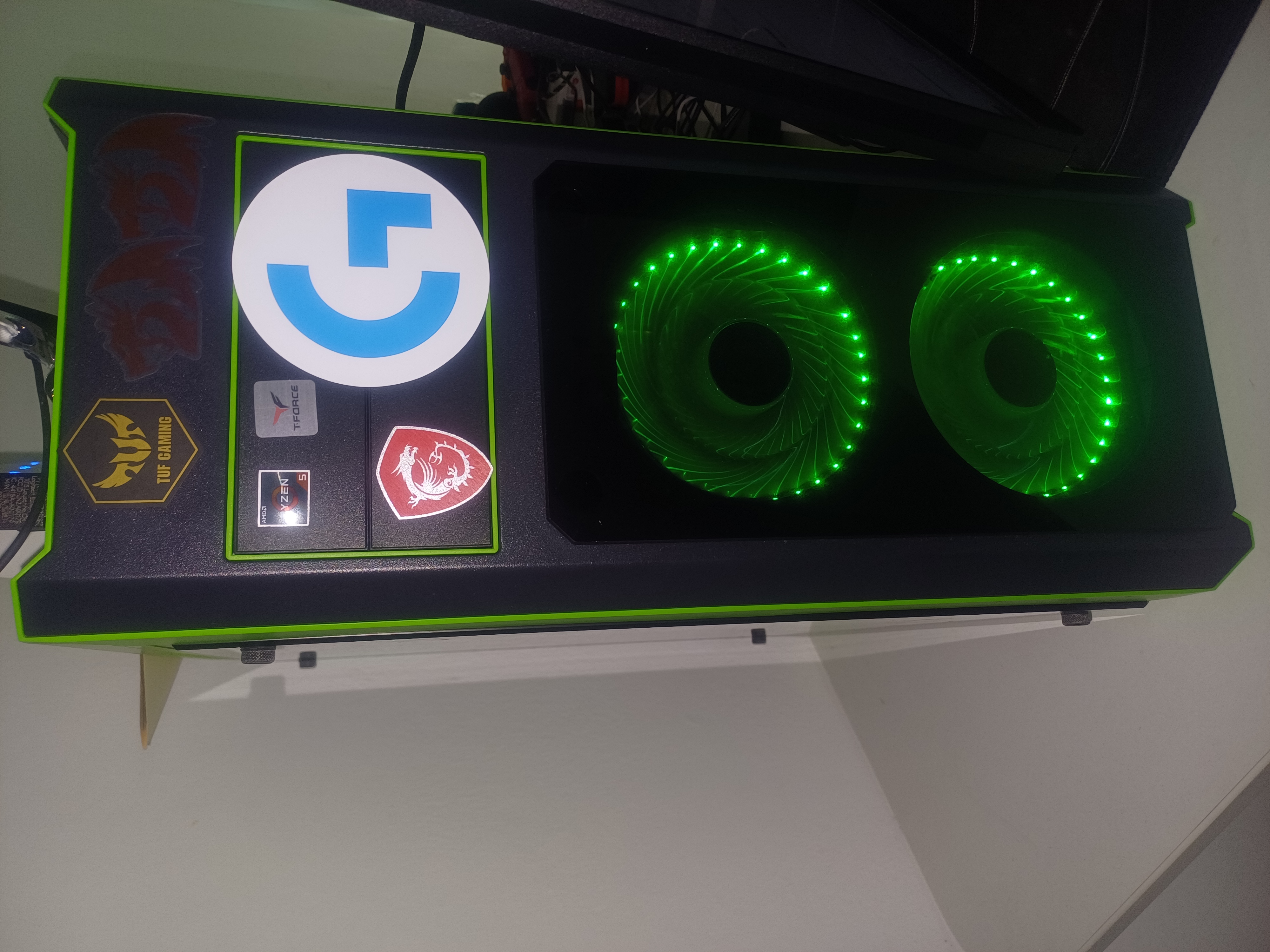 computadoras y laptops - PC PARA JUGAR Y STREAMEAR. (PRECIO NEGOCIABLE) 2