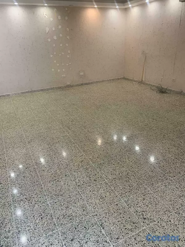 oficinas y locales comerciales - Alquiler Local Ubicado en la Rómulo Betancourt, Be 3