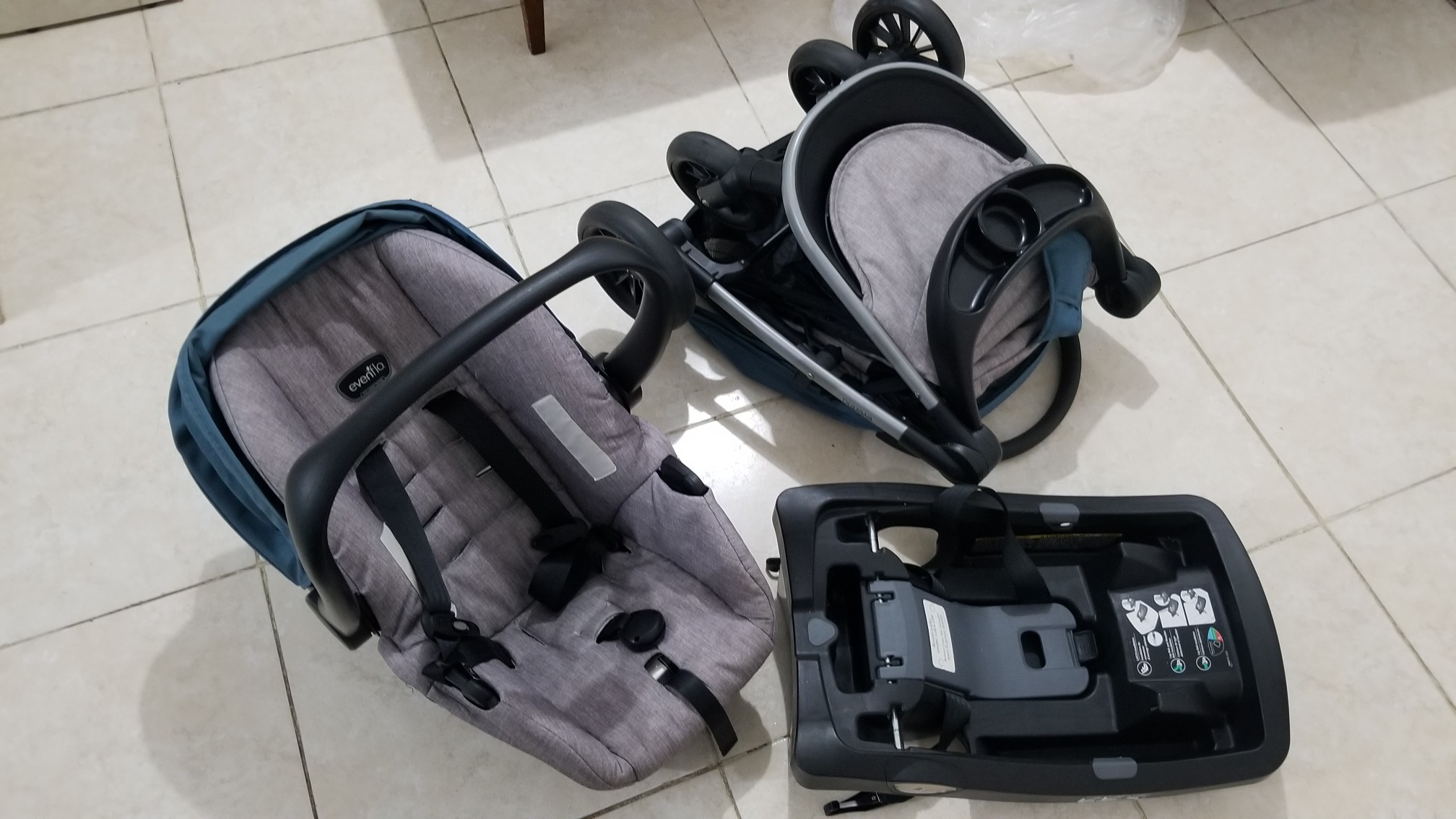coches y sillas - Set de coche y silla de carro para bebés 
EVENFLO