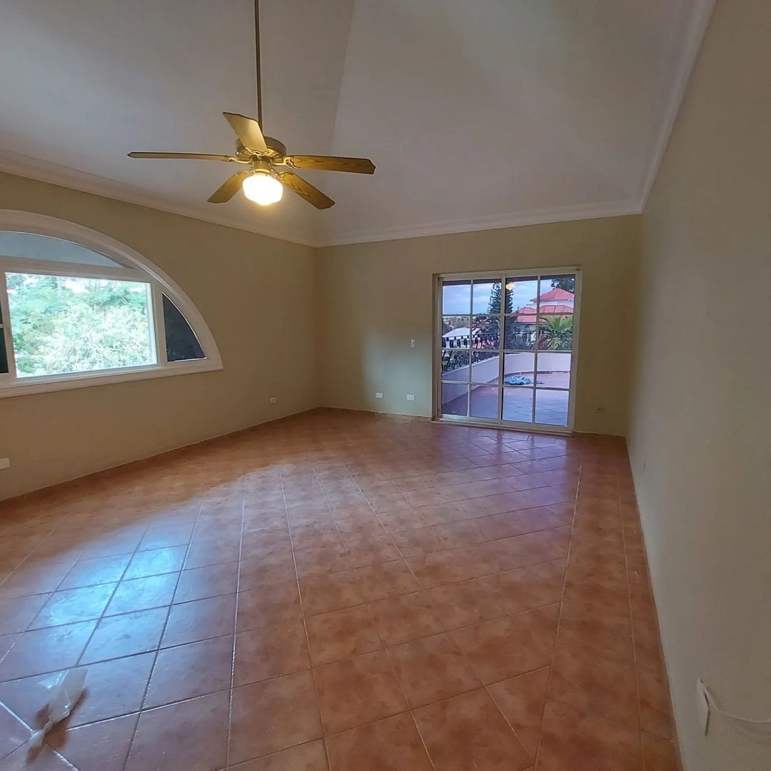 casas - Aqluilo Casa  3 niveles en de Los Ríos 
 1