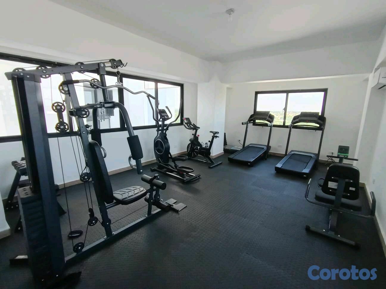 apartamentos - Vendo apartamento 2do nivel con ascensor Don Honorio 2