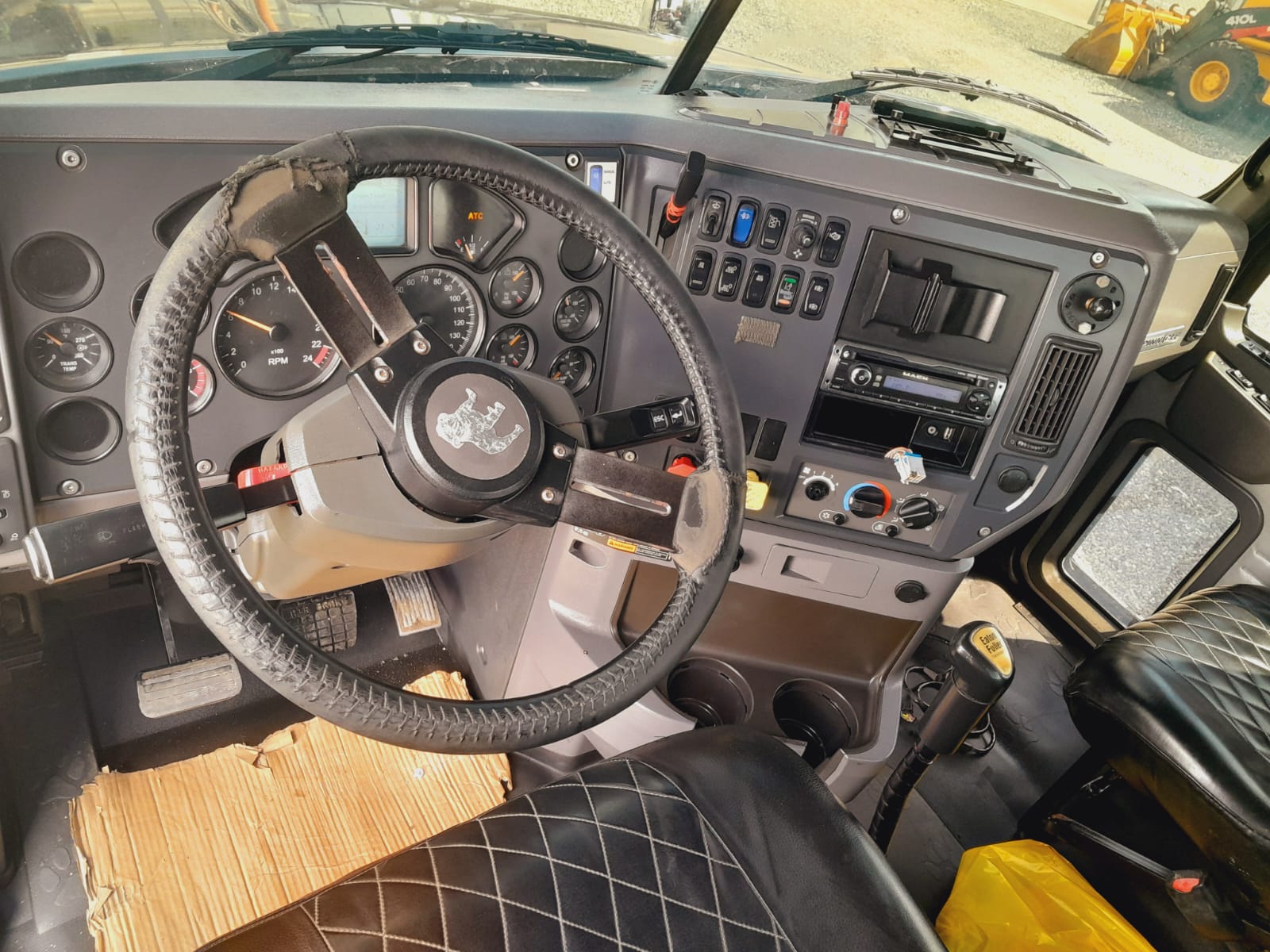 camiones y vehiculos pesados - Mack Pinnacle año 2015 5
