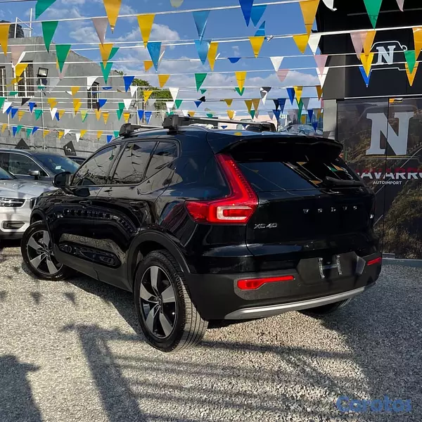 jeepetas y camionetas - VOLVO XC40 T4 MOMENTUM 2021 2