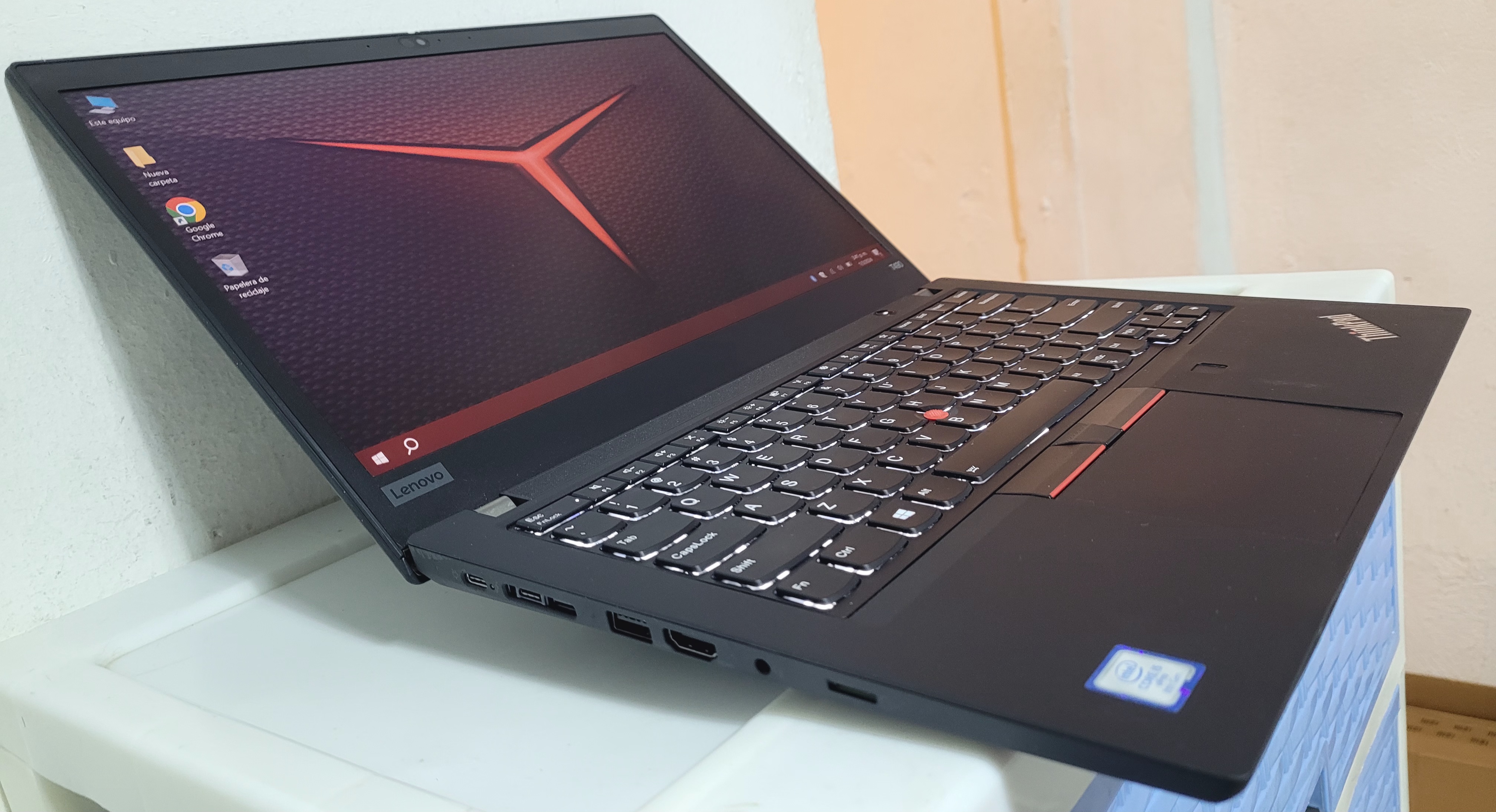 computadoras y laptops - laptop lenovo t490s 14 Pulg Core i7 8va Gen Ram 16gb ddr4 Video 8gb Disponible 1