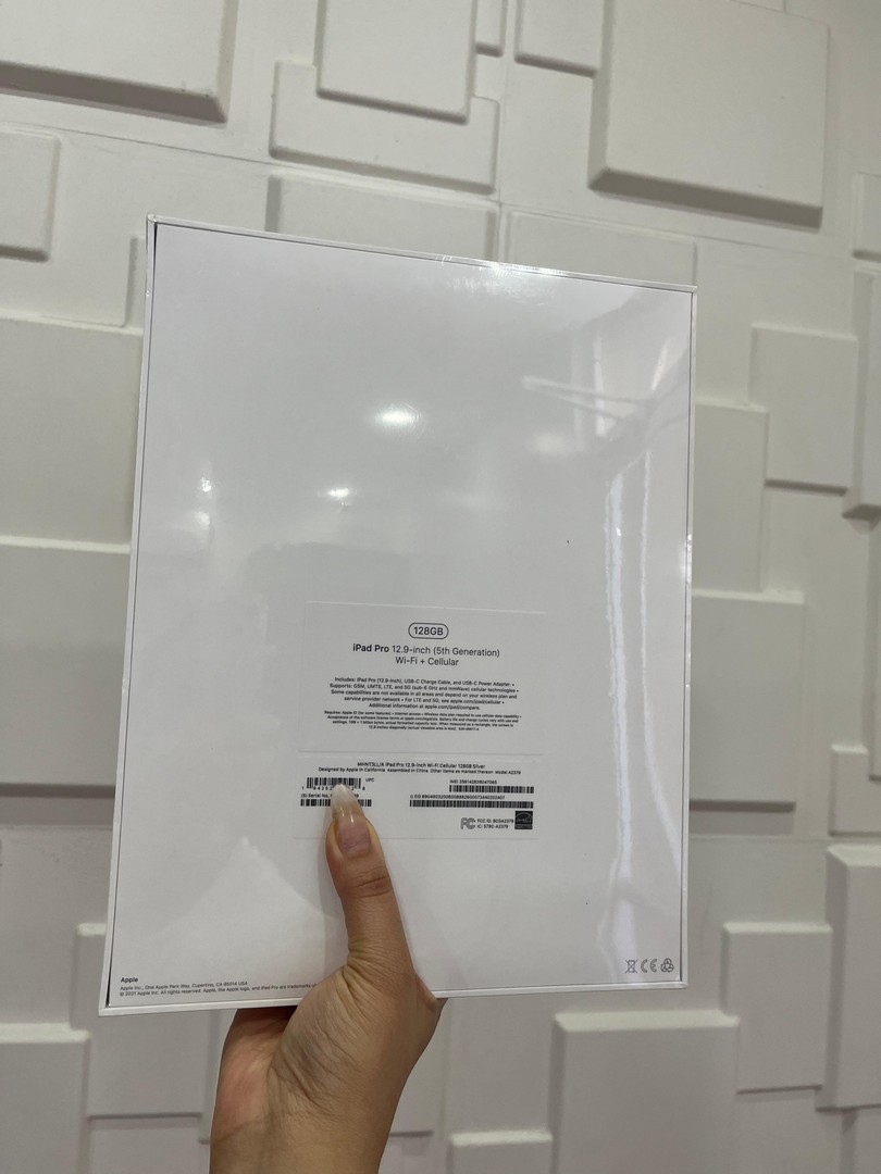 celulares y tabletas - IPAD PRO 5TH GENERACION 128GB 12.9-INCH WI-FI + CELL SILVER NUEVA-SELLADA 2