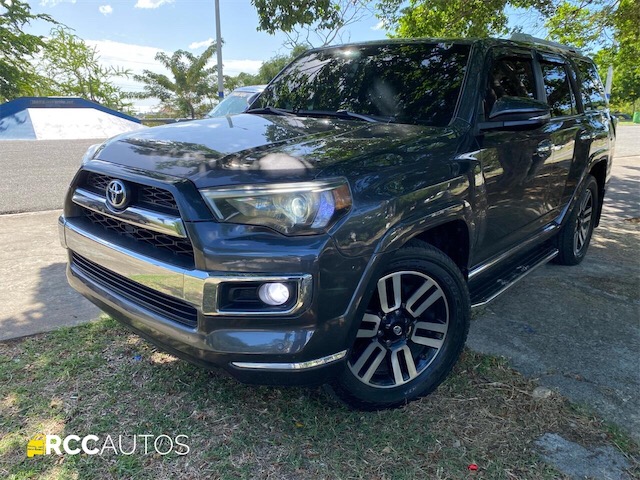 jeepetas y camionetas - Toyota 4runner limited 2014