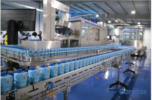 oficinas y locales comerciales - Vendo Embasadora de agua en Baní 2