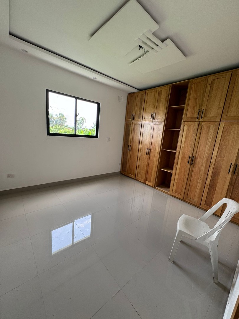 casas - HERMOSA Y AMPLIA CASA EN VENTA - AV. 27 FEB, SANTIAGO DE LOS CABALLEROS. 3