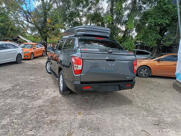 jeepetas y camionetas - KGM REXTON 2019 GRIS OSCURO DIESEL 4