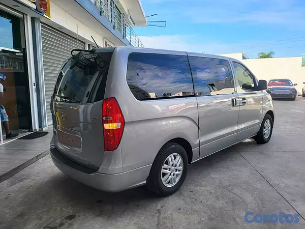 jeepetas y camionetas - HYUNDAI GRAND STAREX 2020 GRIS 4