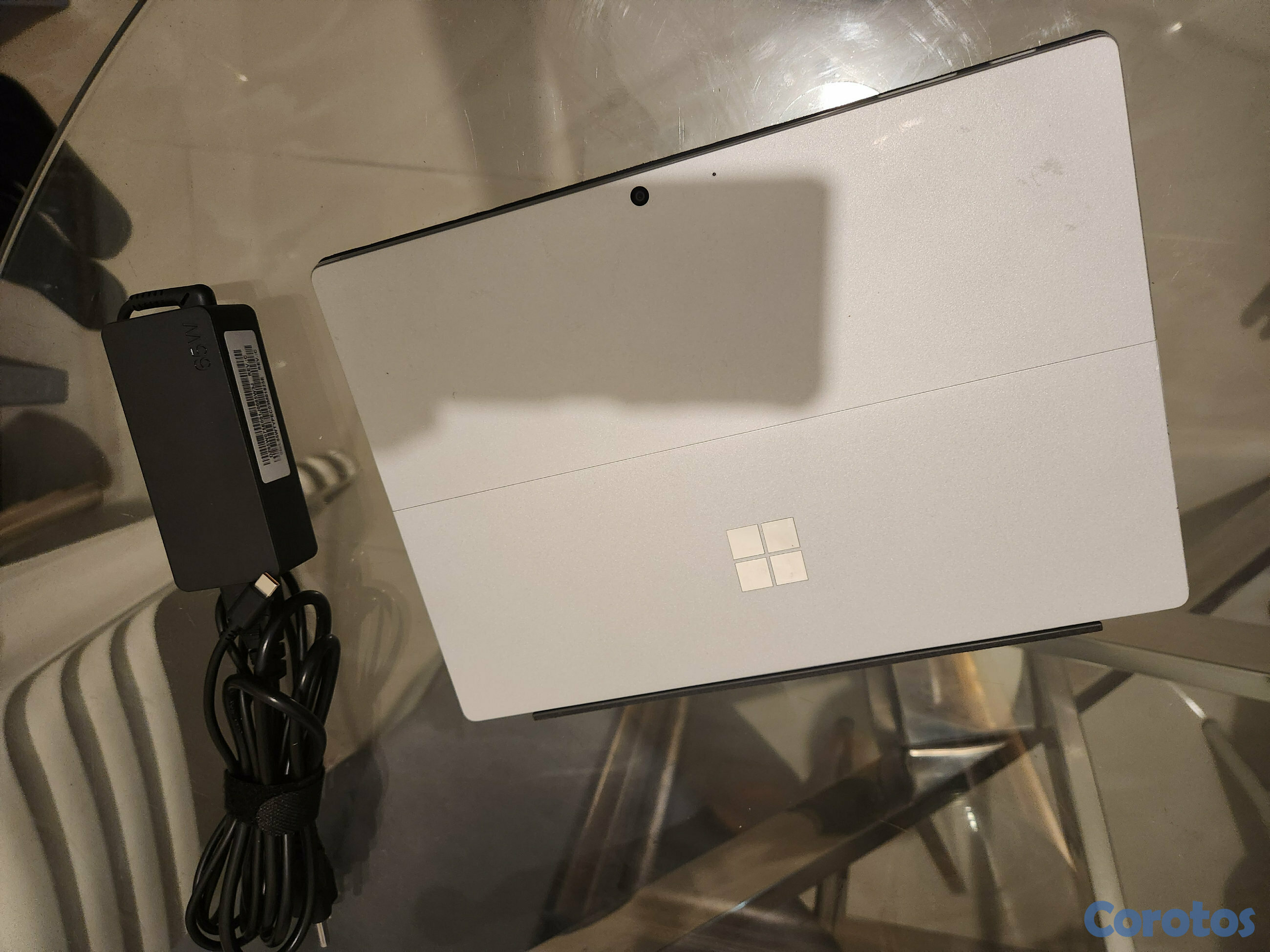 computadoras y laptops - Surface Pro 7 i5, 256gb, 8gb Ram teclado con lector de huellas y cargador 4