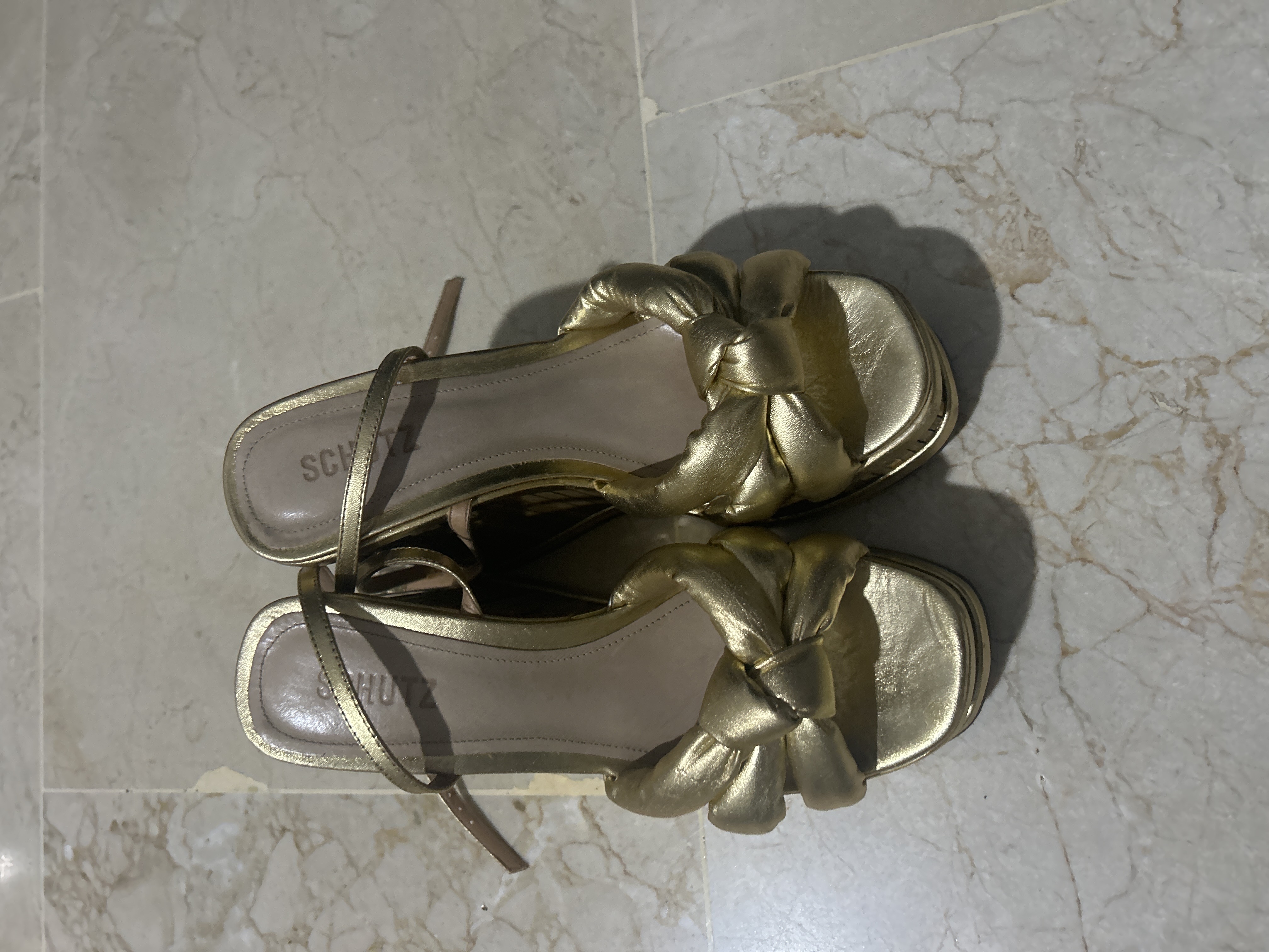 ropa para mujer - Zapatillas doradas  1