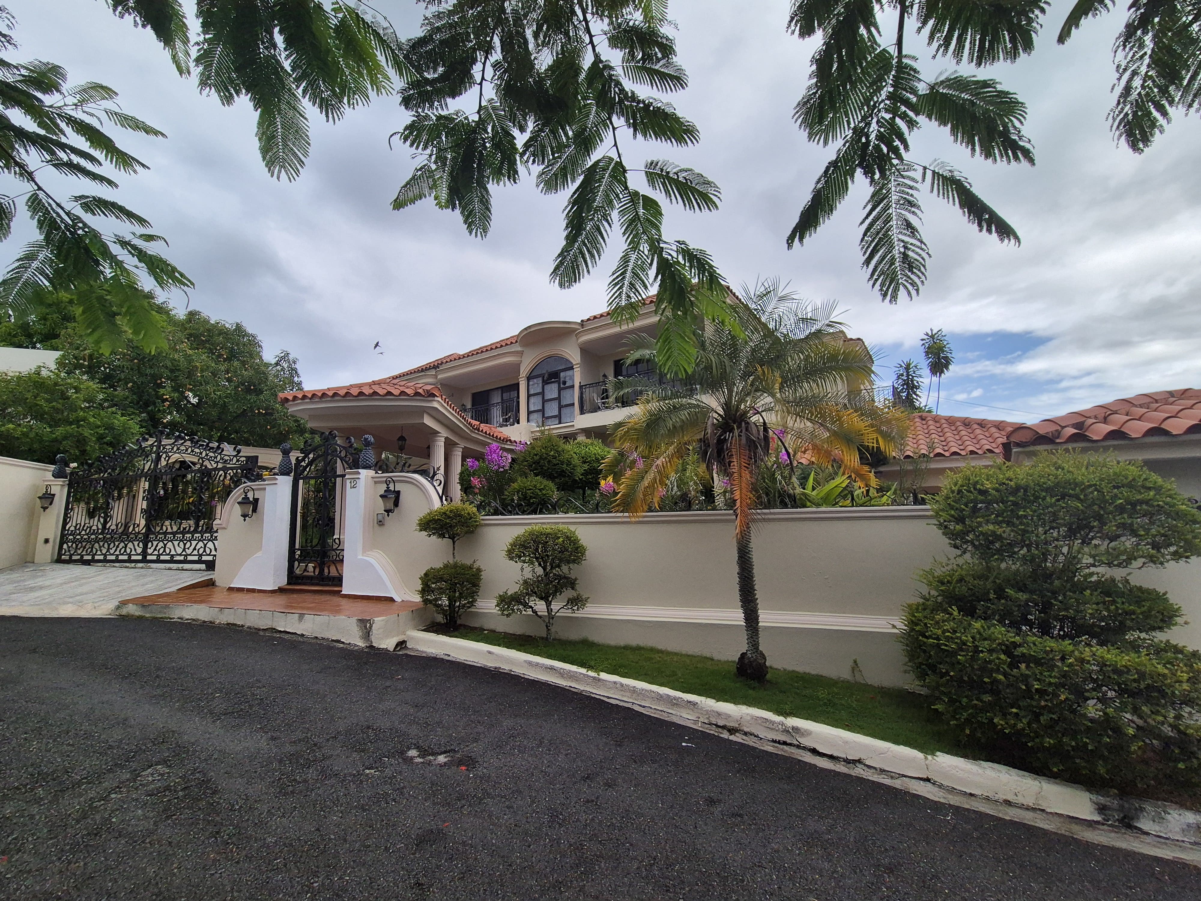 casas - Casa en los Pinos de Arroyo Hondo Viejo de Oferta  3