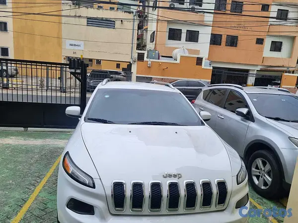 jeepetas y camionetas - Se Vende en excelentes condiciones 3