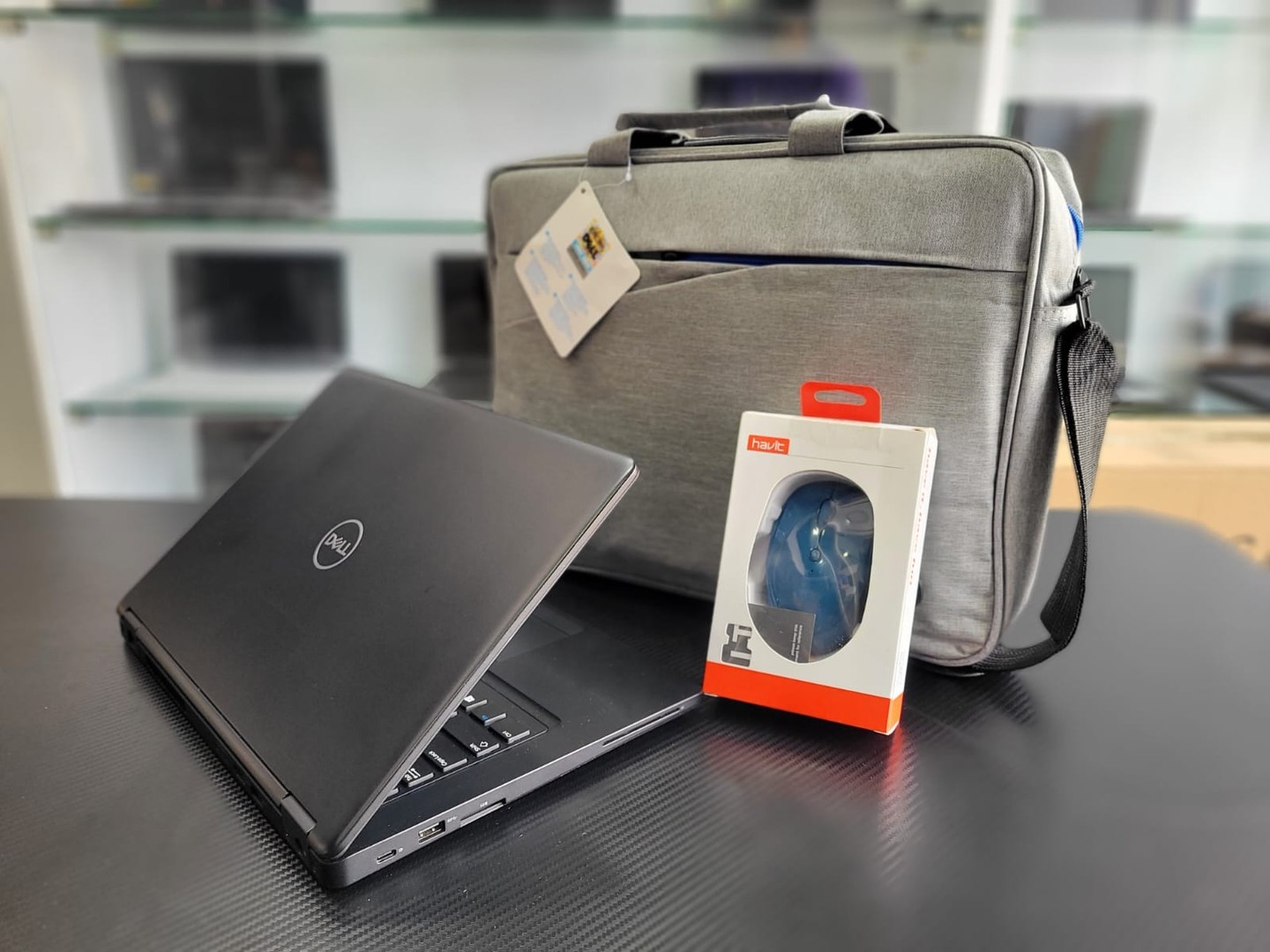 computadoras y laptops - Laptop Dell core i5 8va / 8th 8GB 256 M.2 , Dell latitude 5490, DDR4 1