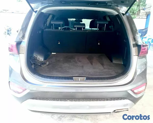 jeepetas y camionetas - HYUNDAI SANTA FE 2020 4