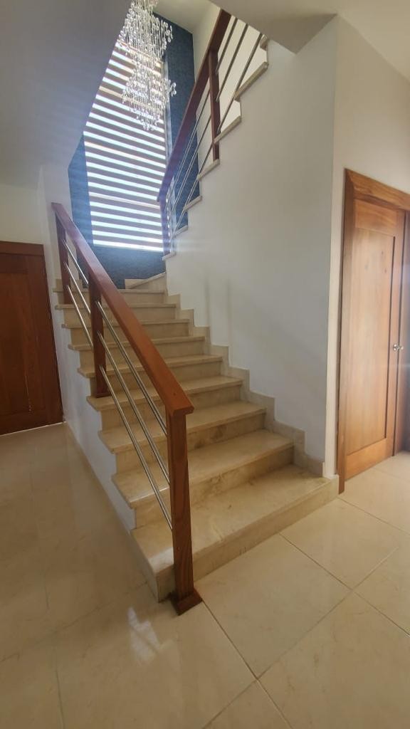 casas - Se Vende Casa en Villa Maria en Urbanizacion Cerrada 5