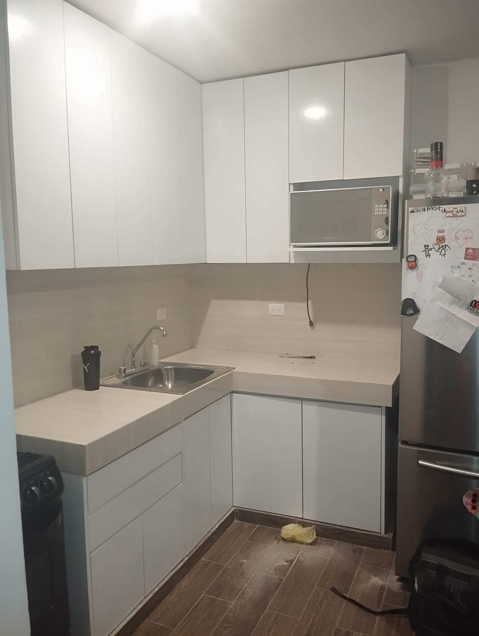 muebles y colchones - Cocina pequeña moderna 