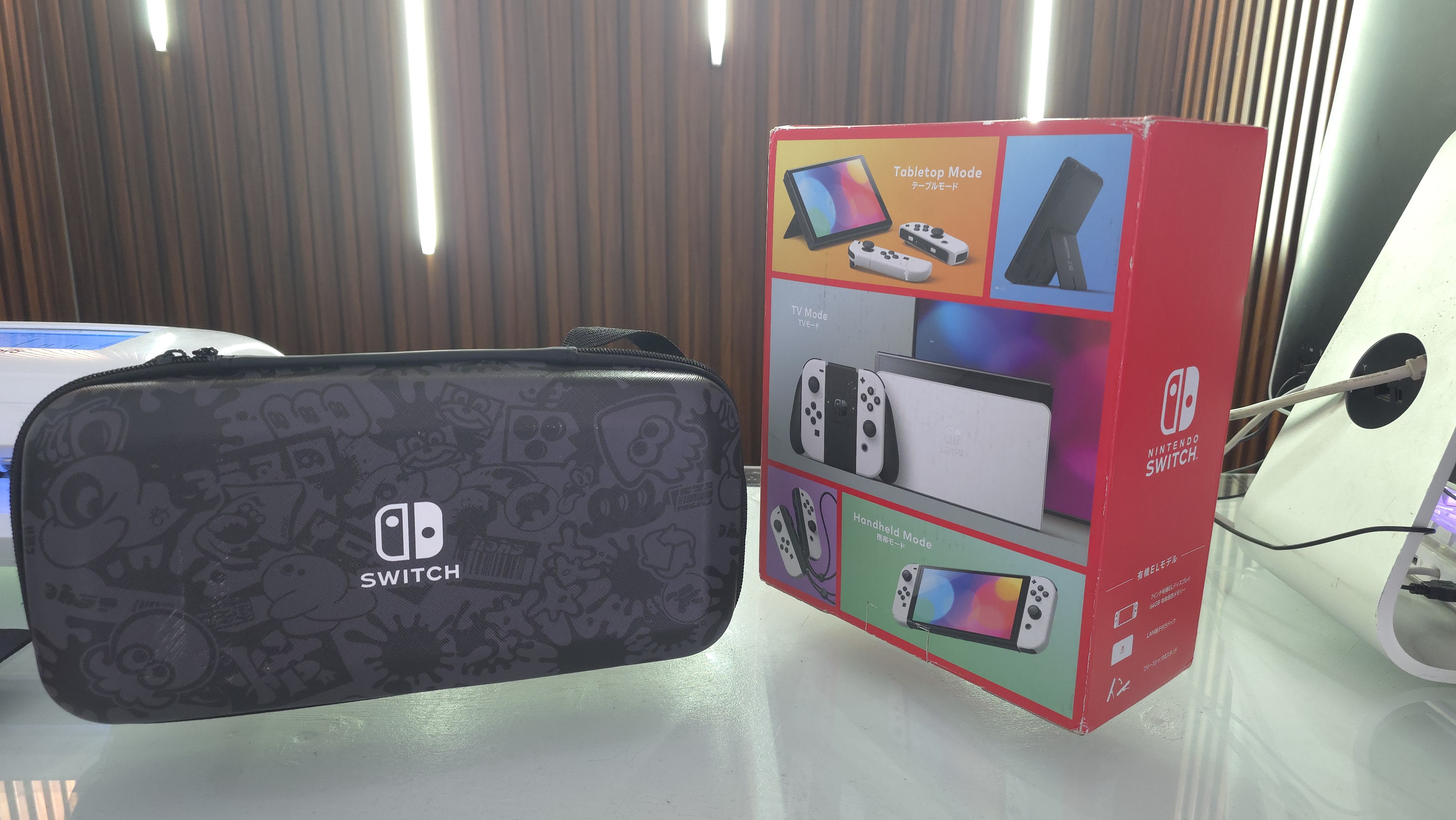 consolas y videojuegos -  Nintendo Switch OLED en su caja con todo en caja 2