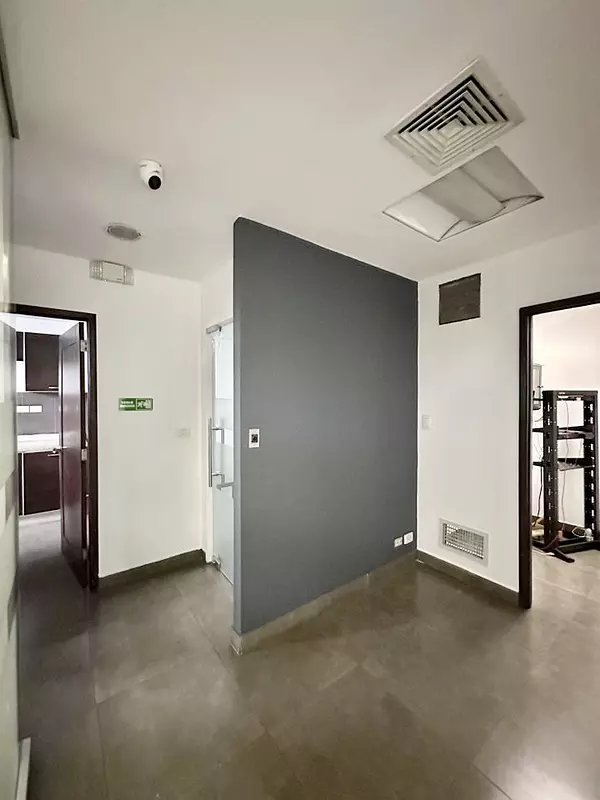 oficinas y locales comerciales - Local corporativo céntrico  4