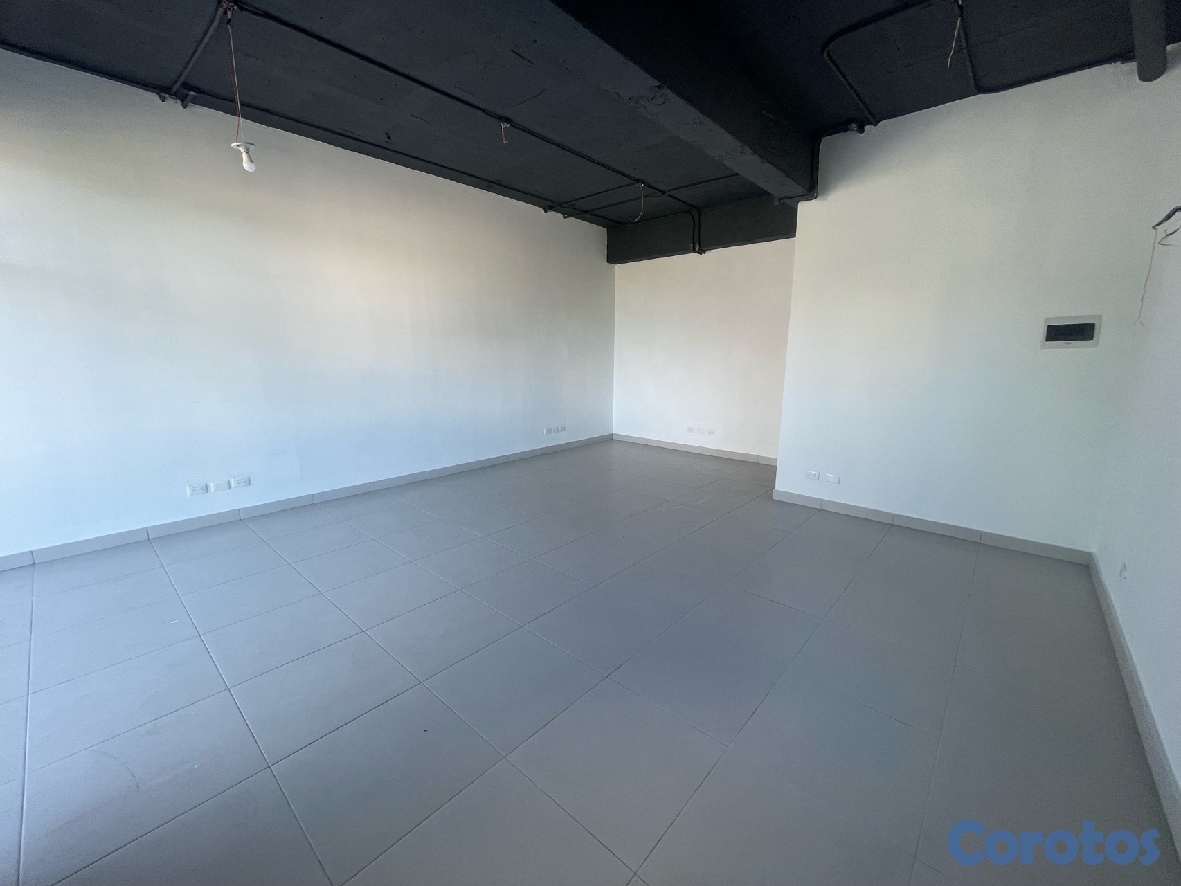 oficinas y locales comerciales - Locales en alquiler en El Millón desde 25-70 mts  8