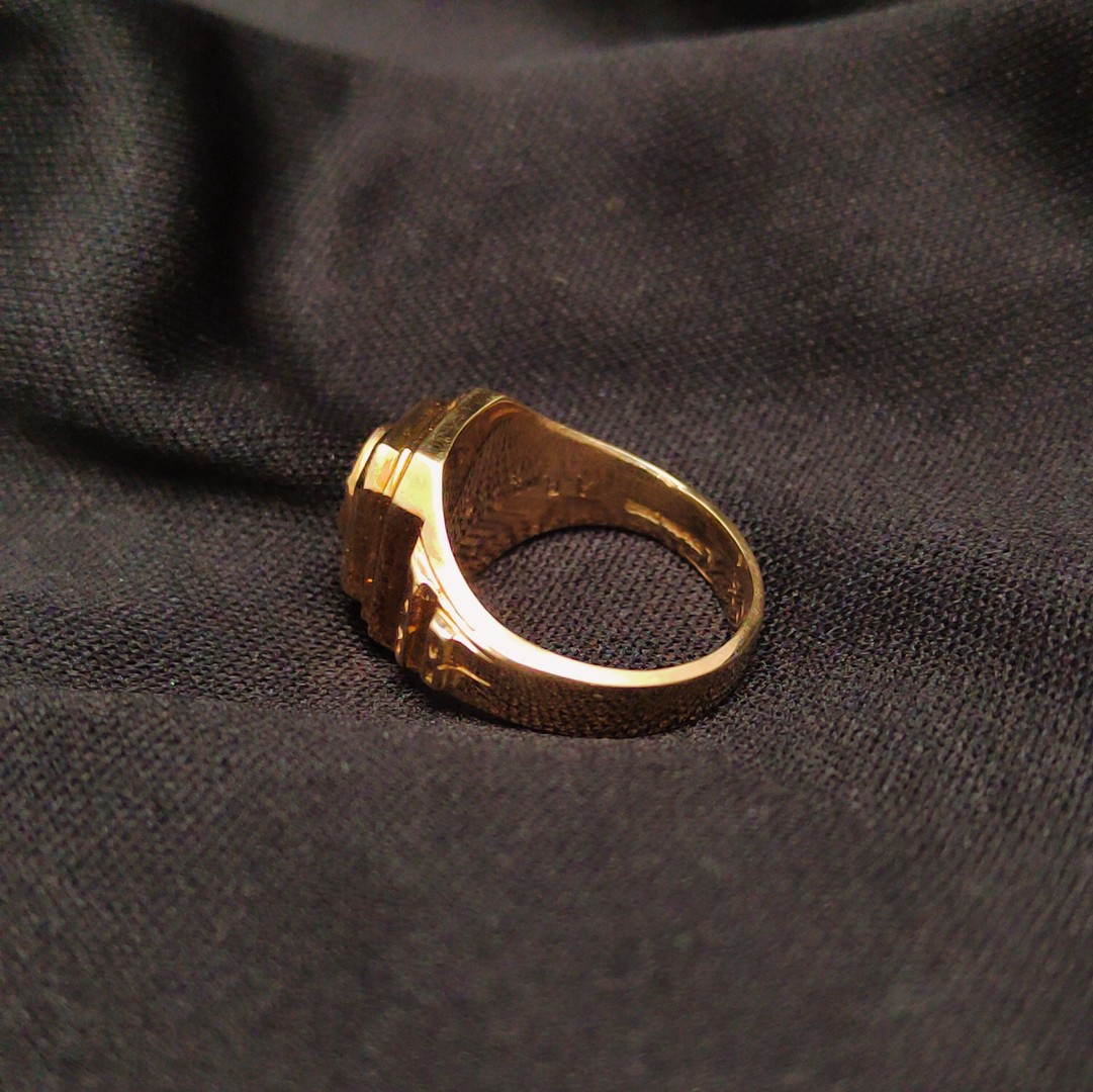 joyas, relojes y accesorios - Anillo de Graduación • UASD • 10K • Size 5 1/2 • 8 Gramos 3