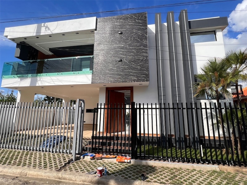 casas - Casa con Piscina en venta en Proyecto Cerrado Barranquita. 3