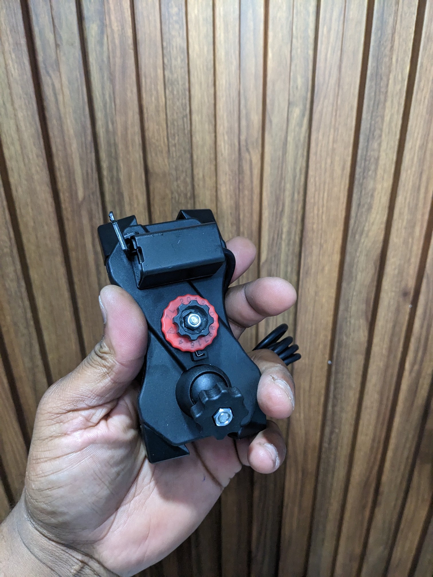 celulares y tabletas - Base para motos con salida USB de carga 2