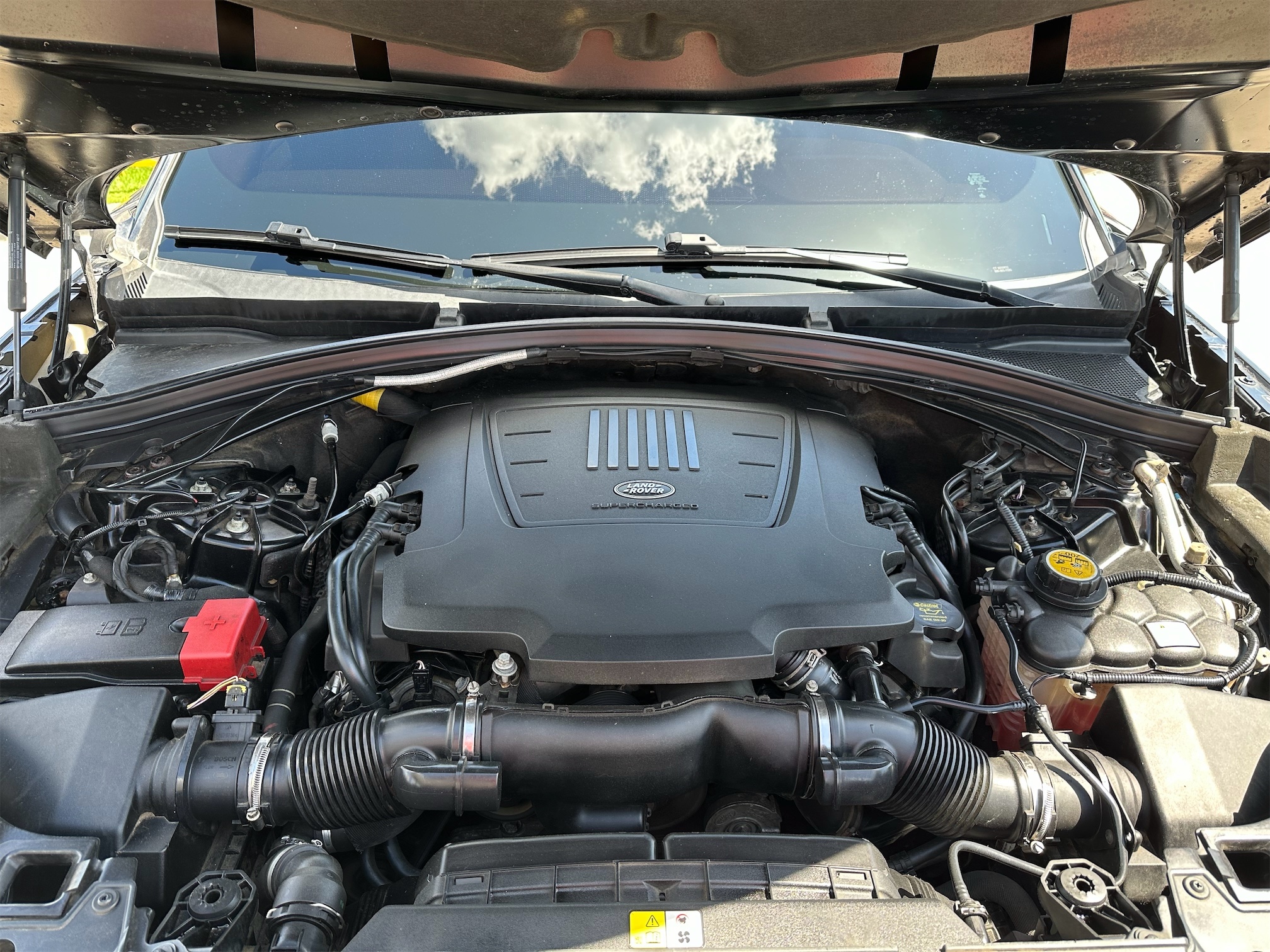 jeepetas y camionetas - Land Rover Range Velar R dinámica especial edición v6 turbo 2018 clean carfax