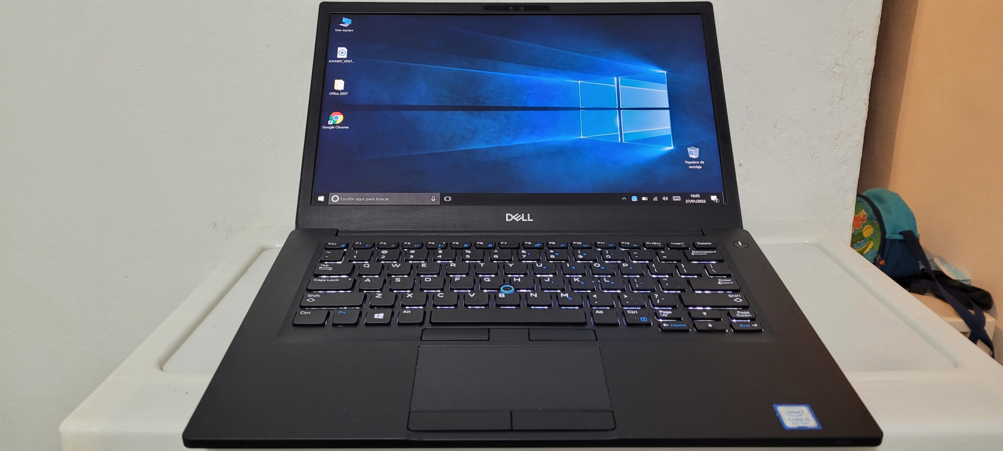computadoras y laptops - Laptop Dell Slim 14 Pulg Core i7 6ta Ram 8gb ddr4 Disco 256gb SSD Full 1080p 0