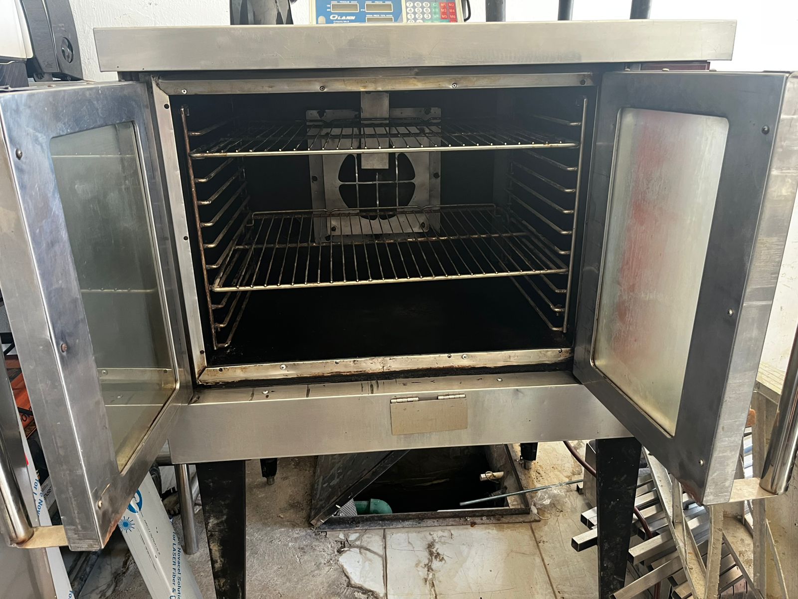 equipos profesionales - 🔥 Horno de Convección Industrial Vulcan – Alta Capacidad y Rendimiento 🔥 3