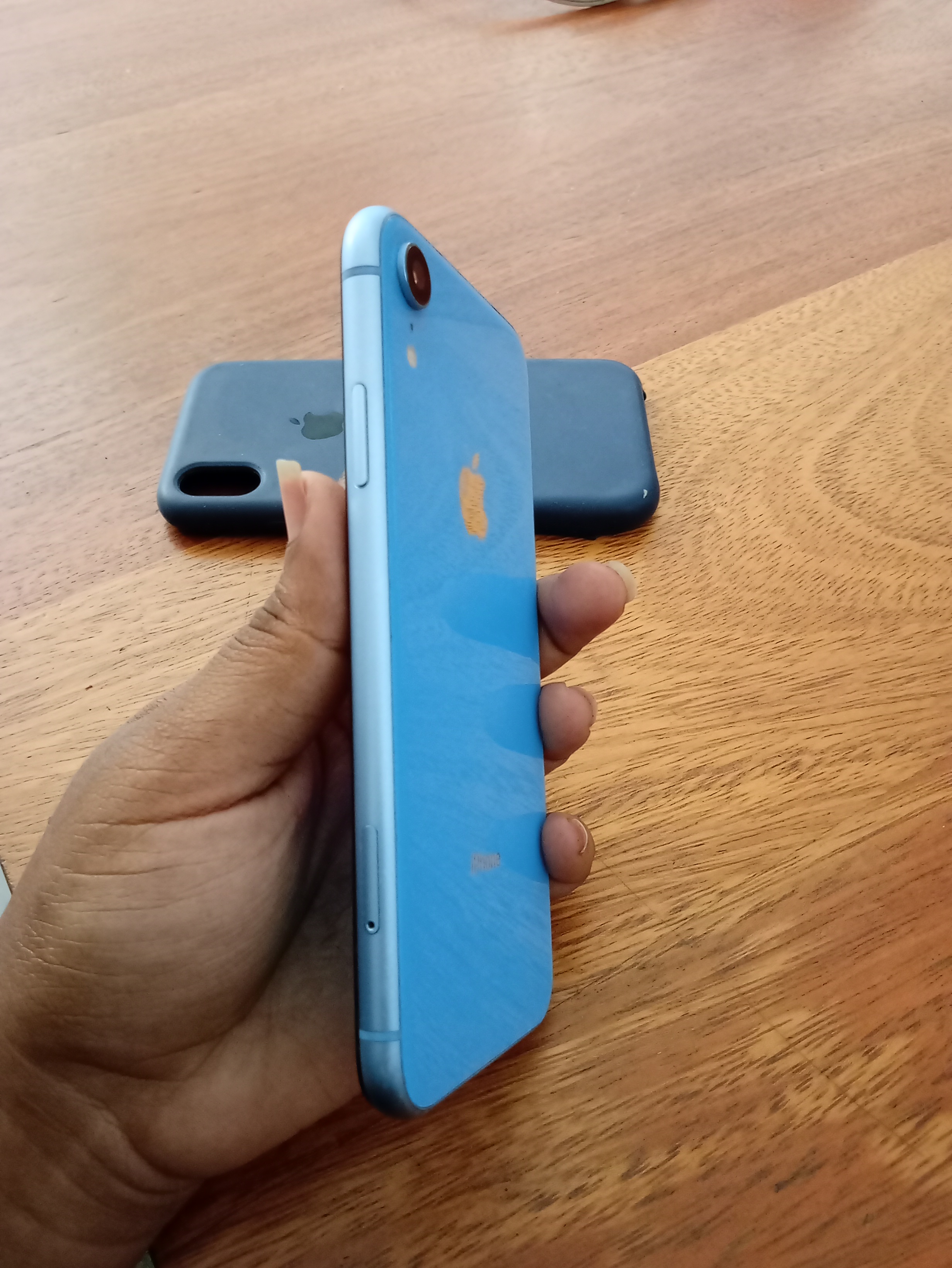 celulares y tabletas - iPhone XR  4