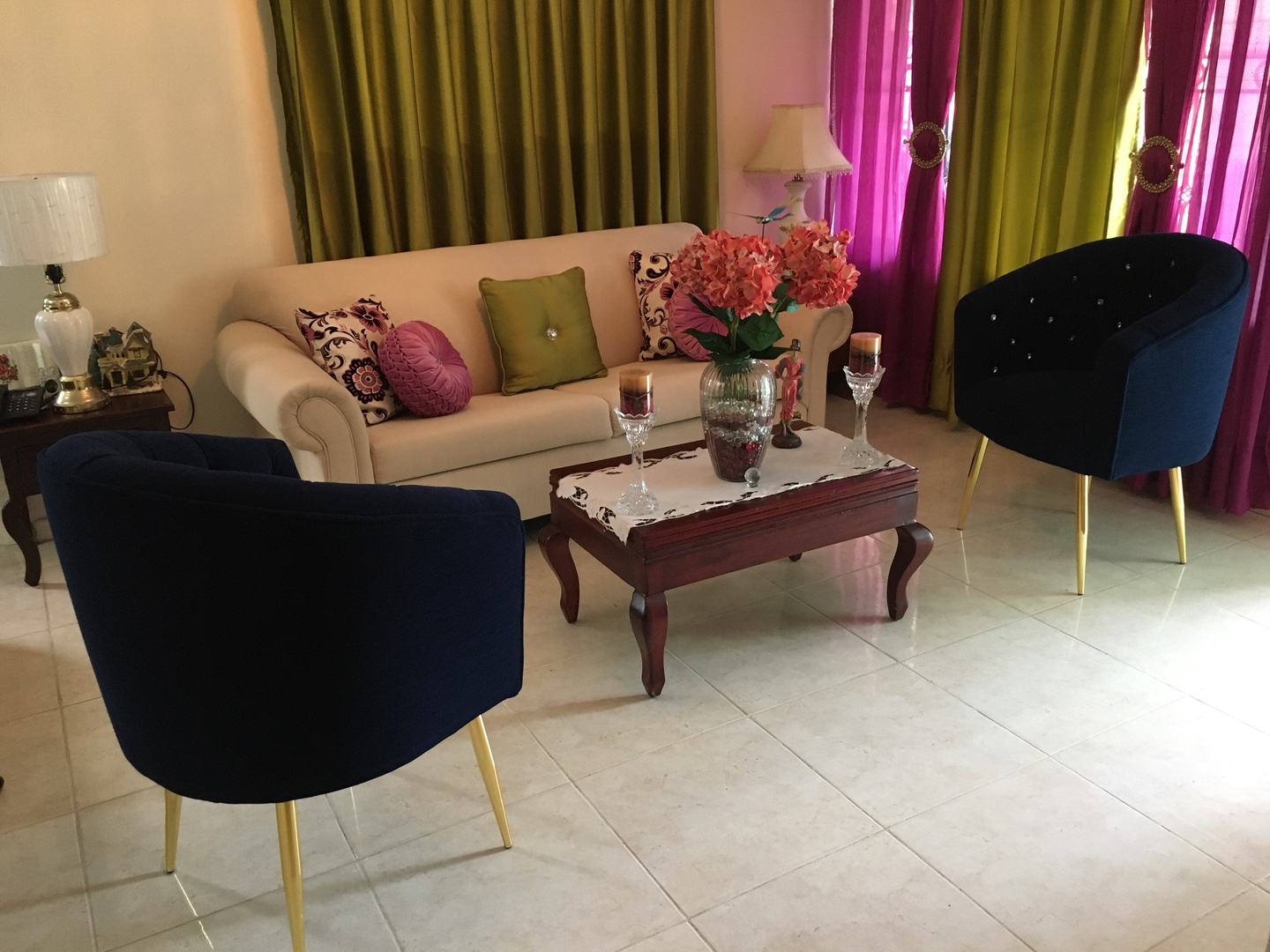 muebles y colchones - Butacas tapizadas modernas