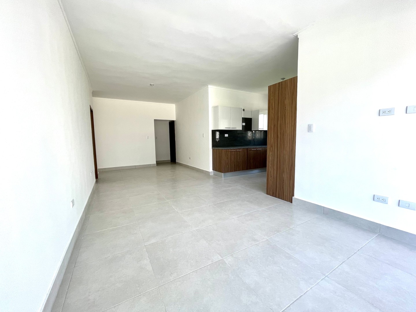 apartamentos - Alquiler de apartamento nuevo en Evaristo Morales 2