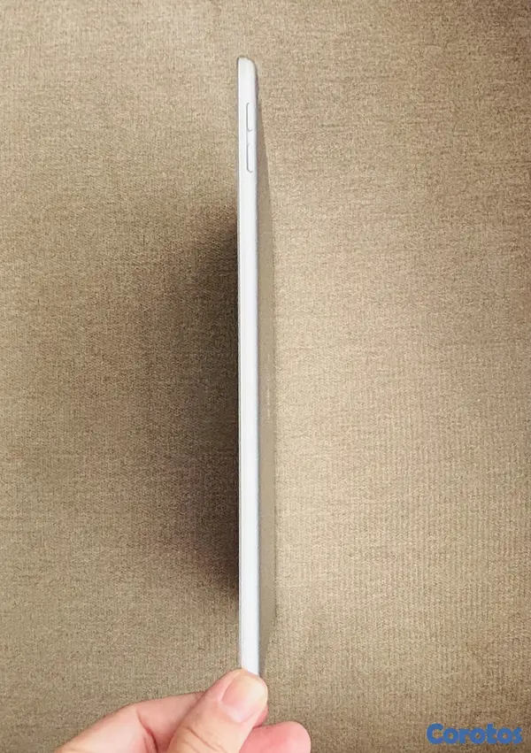 celulares y tabletas - iPad 6ta Generación (128 GB) en excelente estado. 
RD$ 10,000. NEGOCIABLE 8