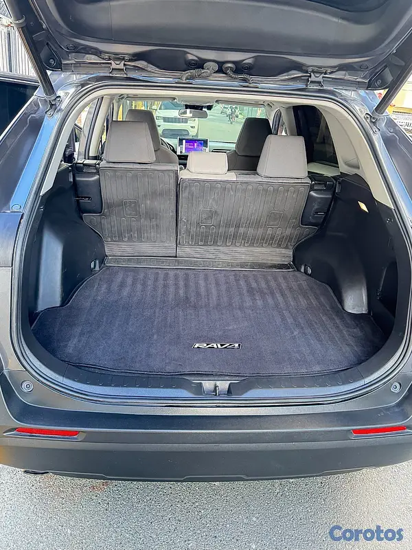 jeepetas y camionetas - Toyota RAV4 XLE 2023 12