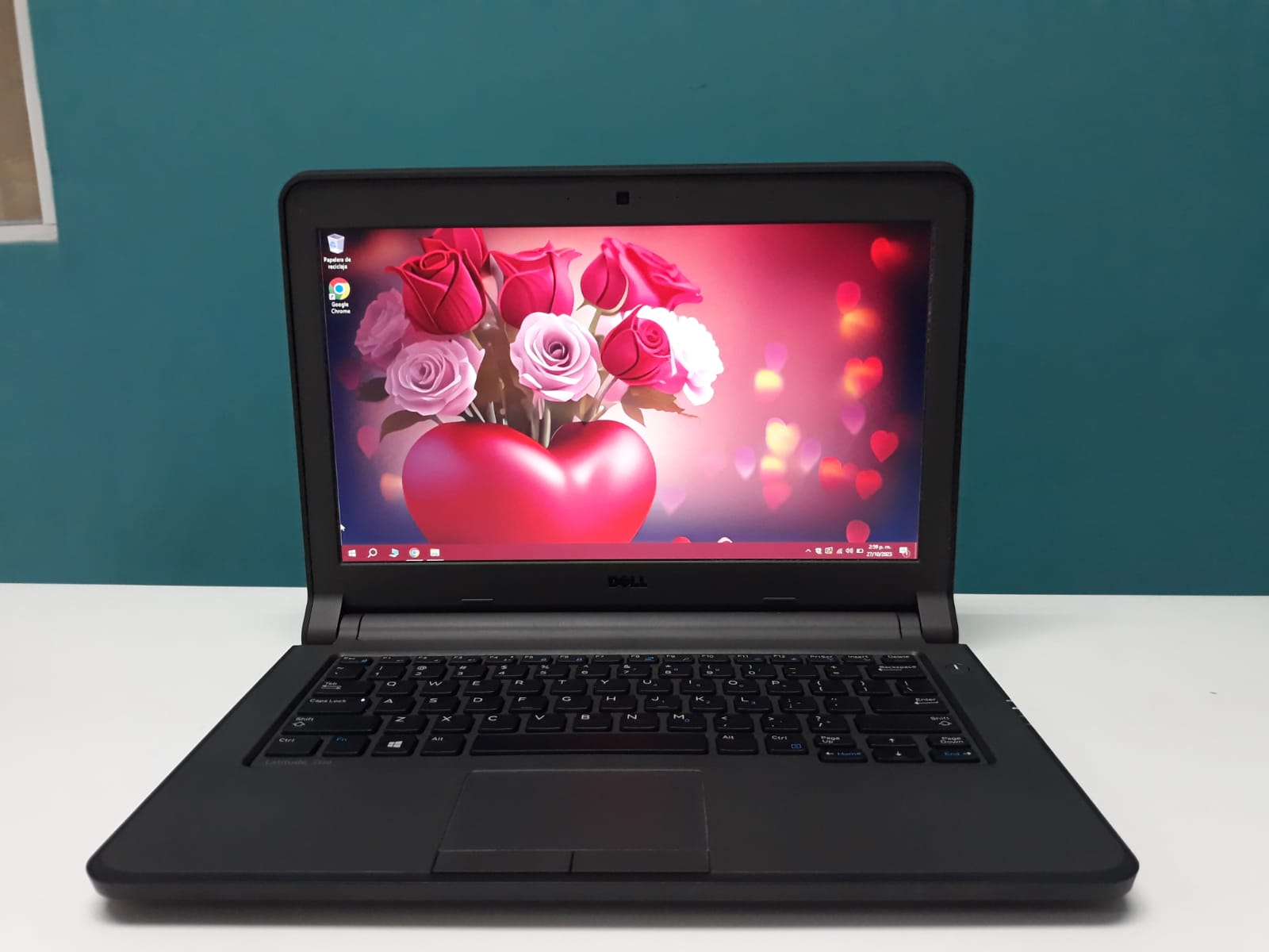computadoras y laptops - Laptop, Dell Latitude 3350 / 5th Gen, Intel Core i