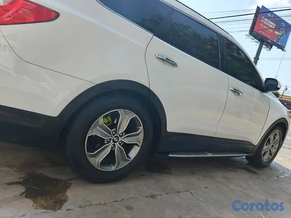 jeepetas y camionetas - Hyundai Santa Fe 2014  5